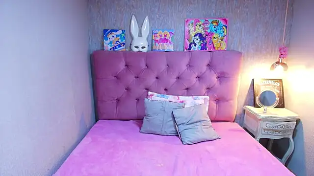charlottemoonxz online show from 05/21/26, 06:15