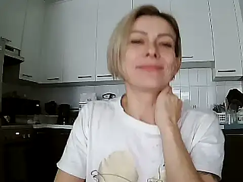 Snapshot of anechka1 chatting on 12/04/24, 04:16 anechka1 online show from 12/04/24, 04:16