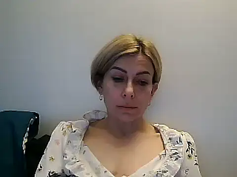 Snapshot of anechka1 chatting on 12/18/24, 12:40 anechka1 online show from 12/18/24, 12:40