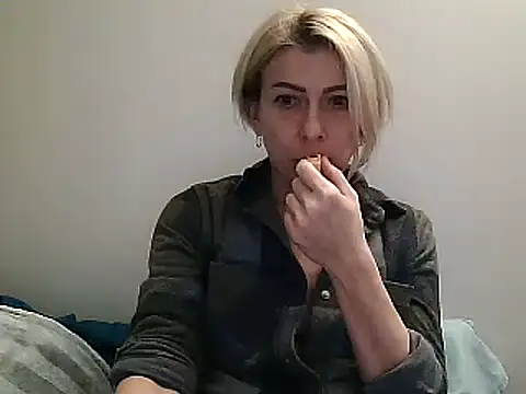 Snapshot of anechka1 chatting on 01/02/25, 11:06 anechka1 online show from 01/02/25, 11:06