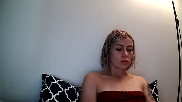 Snapshot of anechka1 chatting on 10/07/25, 03:31 anechka1 online show from 10/07/25, 03:31