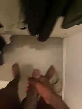 Snapshot of damien954 chatting on 11/09/25, 05:11 damien954 online show from 11/09/25, 05:11