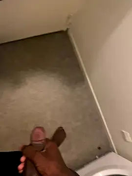 Snapshot of damien954 chatting on 11/11/25, 09:09 damien954 online show from 11/11/25, 09:09