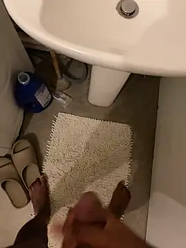 Snapshot of damien954 chatting on 12/19/25, 11:45 damien954 online show from 12/19/25, 11:45