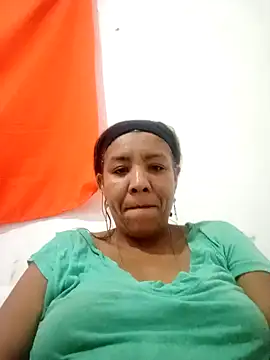 Snapshot of Surreyaa chatting on 12/10/24, 05:50 Surreyaa online show from 12/10/24, 05:50