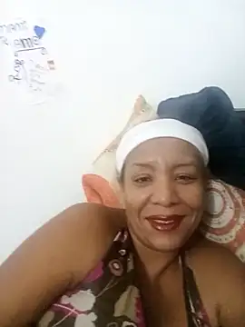 Snapshot of Surreyaa chatting on 03/12/25, 01:58 Surreyaa online show from 03/12/25, 01:58