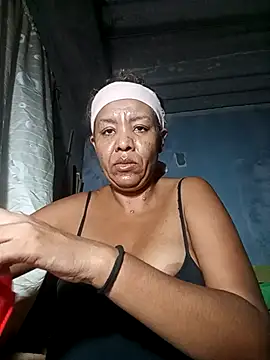 Snapshot of Surreyaa chatting on 09/24/25, 01:09 Surreyaa online show from 09/24/25, 01:09