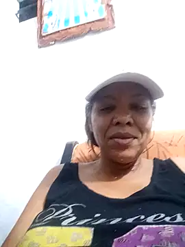 Snapshot of Surreyaa chatting on 09/25/25, 01:20 Surreyaa online show from 09/25/25, 01:20