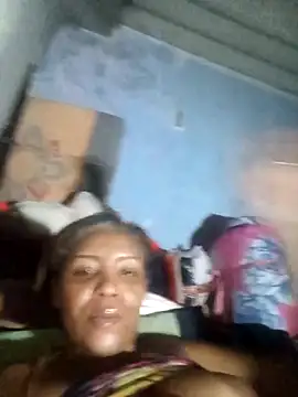 Snapshot of Surreyaa chatting on 10/02/25, 12:39 Surreyaa online show from 10/02/25, 12:39