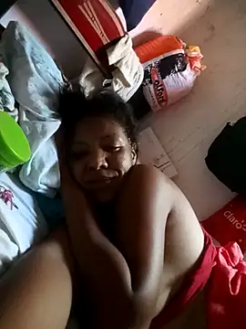 Snapshot of Surreyaa chatting on 10/29/25, 05:47 Surreyaa online show from 10/29/25, 05:47