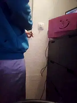 Snapshot of 0815lukas2024 chatting on 12/04/24, 01:03 0815lukas2024 online show from 12/04/24, 01:03