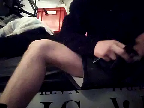 Snapshot of 0815lukas2024 chatting on 12/16/24, 09:41 0815lukas2024 online show from 12/16/24, 09:41