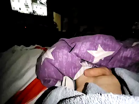 Snapshot of 0815lukas2024 chatting on 12/24/24, 03:05 0815lukas2024 online show from 12/24/24, 03:05