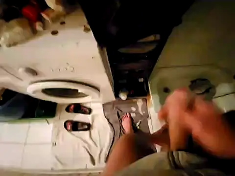 Snapshot of 0815lukas2024 chatting on 01/19/25, 02:47 0815lukas2024 online show from 01/19/25, 02:47