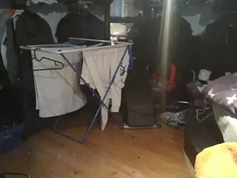 Snapshot of 0815lukas2024 chatting on 03/08/25, 05:49 0815lukas2024 online show from 03/08/25, 05:49