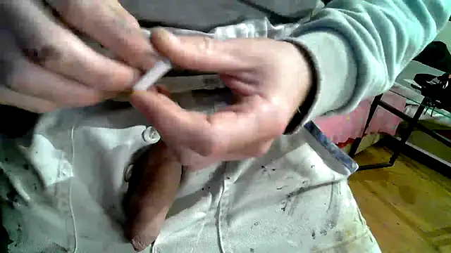 Snapshot of 0815lukas2024 chatting on 10/06/25, 05:10 0815lukas2024 online show from 10/06/25, 05:10