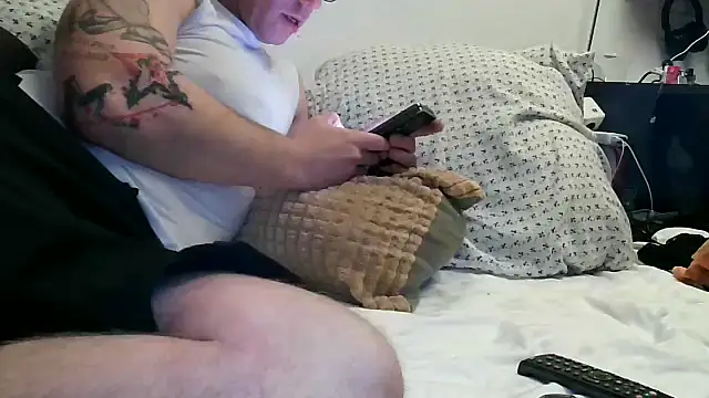 Snapshot of 0815lukas2024 chatting on 11/07/25, 10:21 0815lukas2024 online show from 11/07/25, 10:21