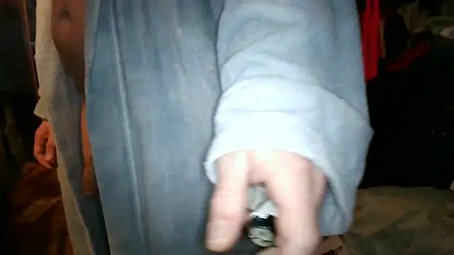 Snapshot of 0815lukas2024 chatting on 11/14/25, 01:26 0815lukas2024 online show from 11/14/25, 01:26