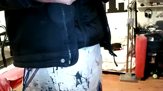 Snapshot of 0815lukas2024 chatting on 11/30/25, 12:20 0815lukas2024 online show from 11/30/25, 12:20