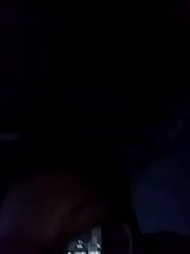 Snapshot of ladygmusic chatting on 11/18/25, 02:32 ladygmusic online show from 11/18/25, 02:32