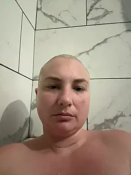 MilfyMrsRobinson online show from 04/26/26, 03:42