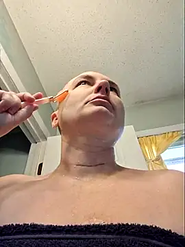 Snapshot of MilfyMrsRobinson chatting on 05/01/26, 03:38 MilfyMrsRobinson online show from 05/01/26, 03:38