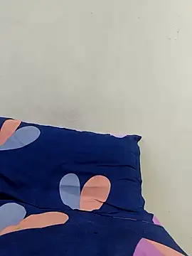 Snapshot of yashzae chatting on 09/22/25, 12:29 yashzae online show from 09/22/25, 12:29