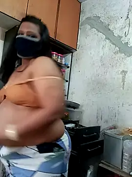 Snapshot of Love_Jenny chatting on 12/05/25, 05:27 Love Jenny online show from 12/05/25, 05:27