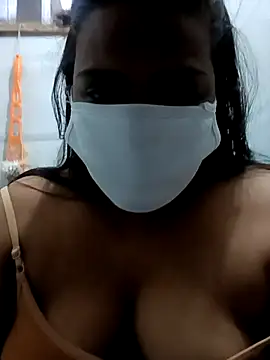 Snapshot of Love_Jenny chatting on 12/19/25, 04:41 Love Jenny online show from 12/19/25, 04:41