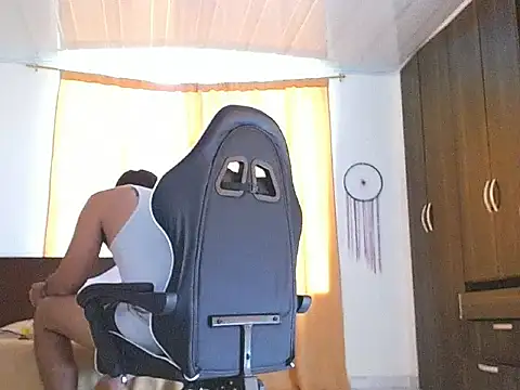 aronmiller404 online show from 01/10/25, 07:11