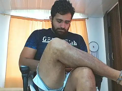 aronmiller404 online show from 02/08/25, 12:06