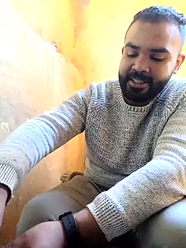 Snapshot of ListedLoin chatting on 01/03/25, 08:00 ListedLoin online show from 01/03/25, 08:00