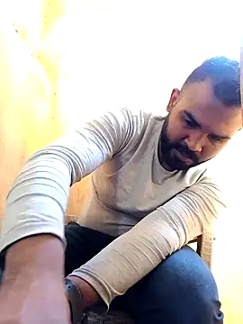 Snapshot of ListedLoin chatting on 01/18/25, 07:28 ListedLoin online show from 01/18/25, 07:28