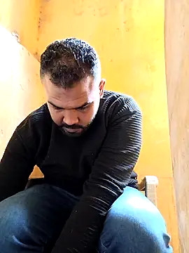 Snapshot of ListedLoin chatting on 02/05/25, 09:04 ListedLoin online show from 02/05/25, 09:04