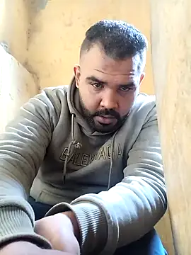 Snapshot of ListedLoin chatting on 02/05/25, 12:17 ListedLoin online show from 02/05/25, 12:17