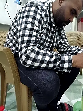 Snapshot of ListedLoin chatting on 03/10/25, 10:37 ListedLoin online show from 03/10/25, 10:37