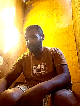 Snapshot of ListedLoin chatting on 11/06/25, 01:01 ListedLoin online show from 11/06/25, 01:01