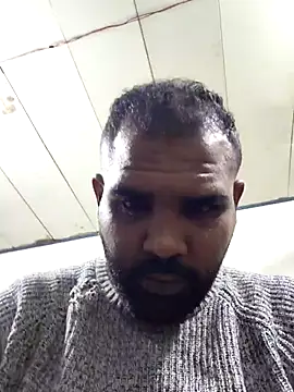 Snapshot of ListedLoin chatting on 11/17/25, 12:27 ListedLoin online show from 11/17/25, 12:27