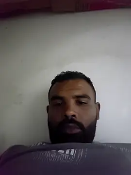 Snapshot of ListedLoin chatting on 11/21/25, 03:00 ListedLoin online show from 11/21/25, 03:00