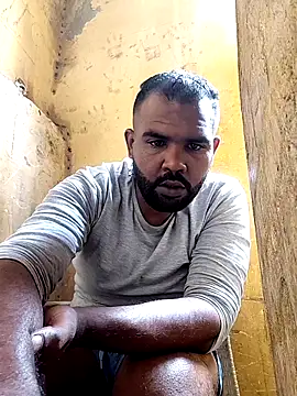 Snapshot of ListedLoin chatting on 11/30/25, 08:18 ListedLoin online show from 11/30/25, 08:18