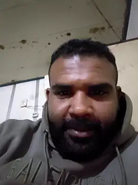 Snapshot of ListedLoin chatting on 02/01/26, 01:04 ListedLoin online show from 02/01/26, 01:04