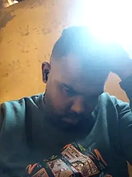 Snapshot of ListedLoin chatting on 03/05/26, 01:51 ListedLoin online show from 03/05/26, 01:51