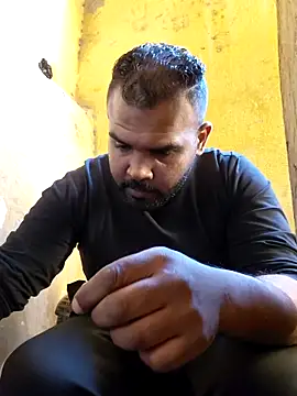 ListedLoin online show from 04/23/26, 04:57