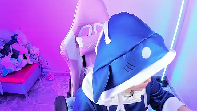 Ahri Elderwood online show from 12/21/25, 04:41