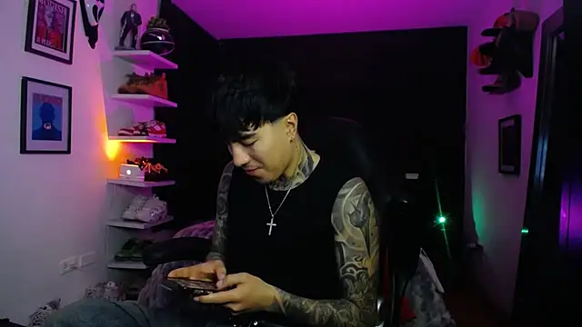 jung dragon online show from 11/19/25, 04:56