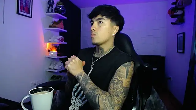 jung dragon online show from 12/22/25, 03:36