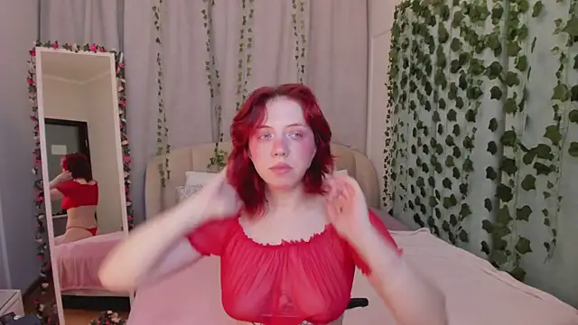 Love is Lola online show from 12/17/25, 12:27