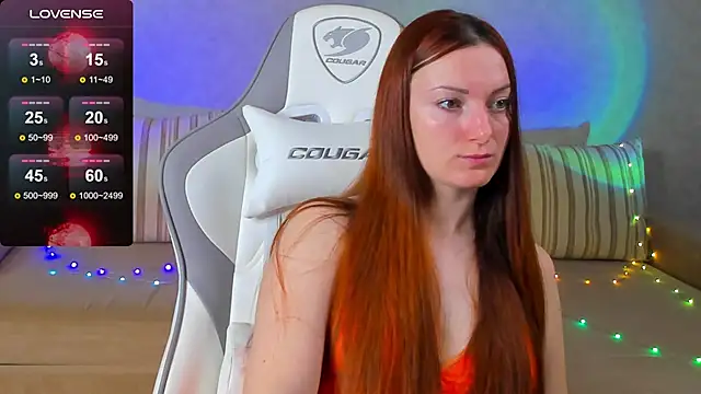 Snapshot of FlamyGold chatting on 10/26/25, 12:05 FlamyGold online show from 10/26/25, 12:05