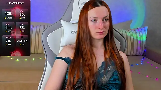 Snapshot of FlamyGold chatting on 10/27/25, 12:26 FlamyGold online show from 10/27/25, 12:26