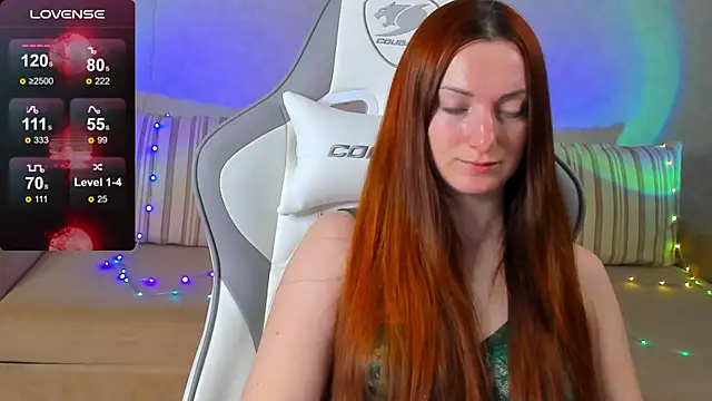 Snapshot of FlamyGold chatting on 10/28/25, 12:36 FlamyGold online show from 10/28/25, 12:36